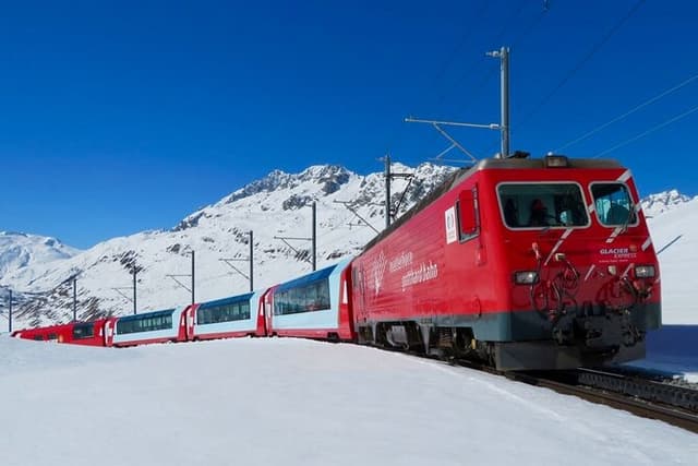 Glacier Express Panoramic Train Round Trip from Zürich