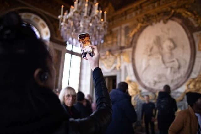 Versailles Royal Palace & Gardens with Hidden King's Apartments