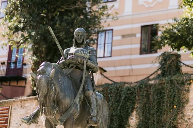 Meet Zagreb: Monuments & Sculptures Walking Tour