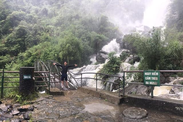 Sapa Easy Trekking Day Tour for kids and Seniors by Car Transfer