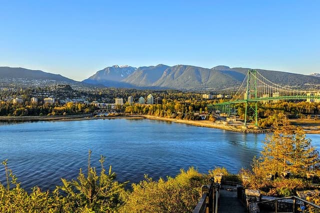 Vancouver Day Tour | Visit The Most Unique Places! Private