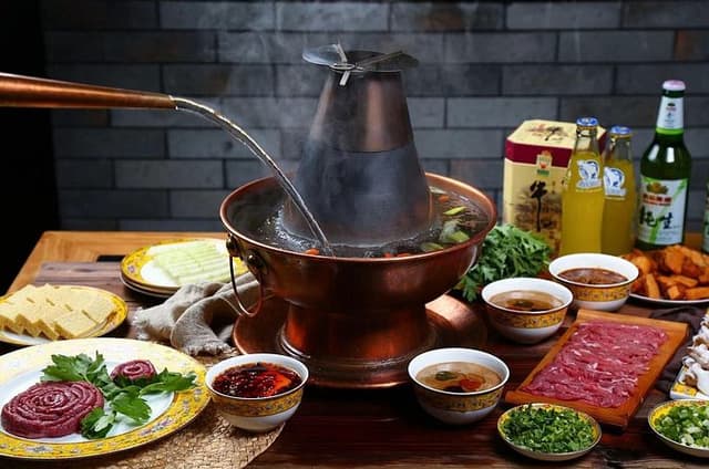 Authentic Lunch or Dinner Tour in Beijing's Best Hidden Spots