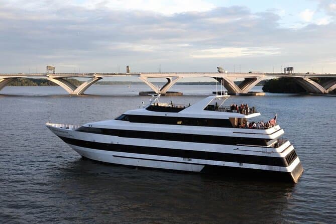 Unforgettable Washington DC Dinner Cruise Experiences