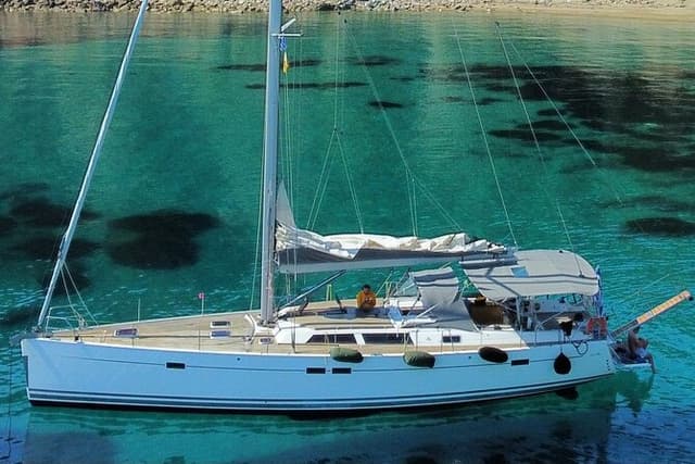 All-Inclusive Full-Day Cruise & Lunch