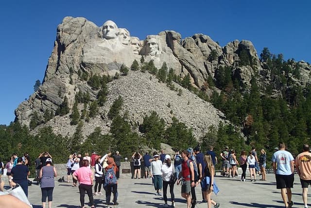 Mount Rushmore Extended Expedition Tour