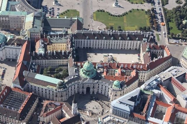 Private Vienna Sightseeing Tour matching to personal interests