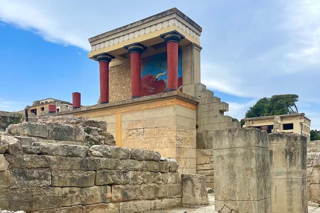 Knossos Palace & Heraklion Museum: Europe’s Oldest Civilization