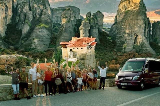 Athens: Meteora Day Trip at 9 AM, Caves, Seaside Stops & Lunch