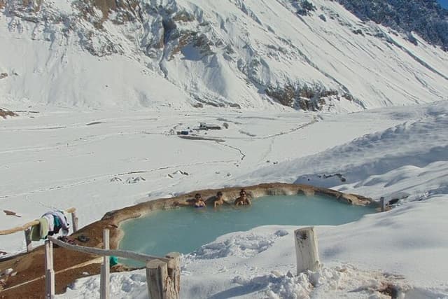 Private San Antonio, Visit Hot Springs and Picnic Cajon del Maipo