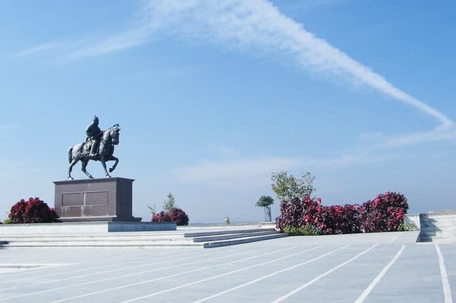 Private Full Day Udaipur Sightseeing Tour without Guide