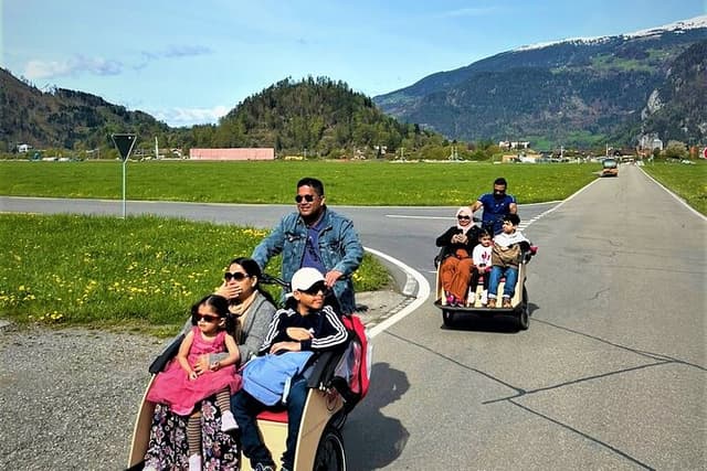 Hidden gems e-bike tour with picnic at Lake Brienz