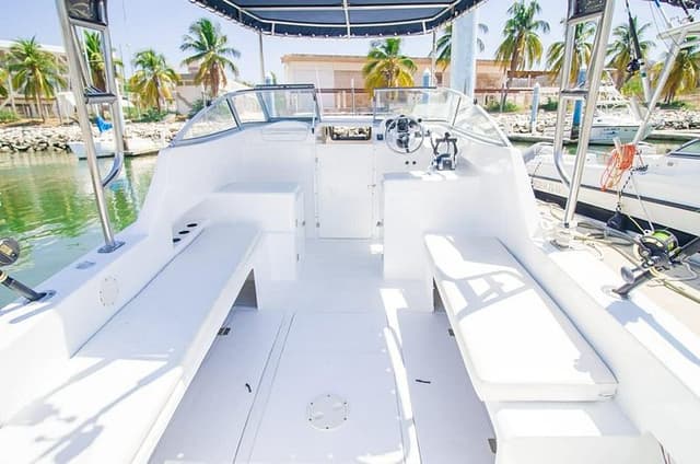 Tour through the Bays of Huatulco in Exclusive Boat