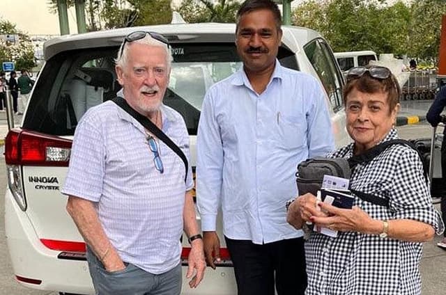 Full Day Udaipur Sightseeing Tour with Optional Guide