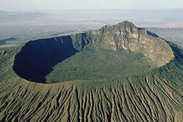 Day Tour to Mount Longonot National Park & Lake Naivasha