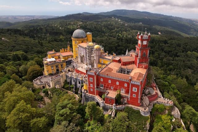 Sintra-Cascais-Pena Palace 8-People Small Group Tour from Lisbon