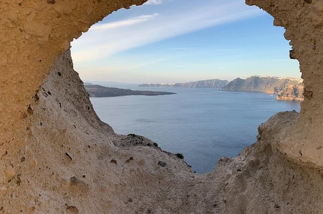 Small Group Sightseeing Tour: Flexible tender port options
