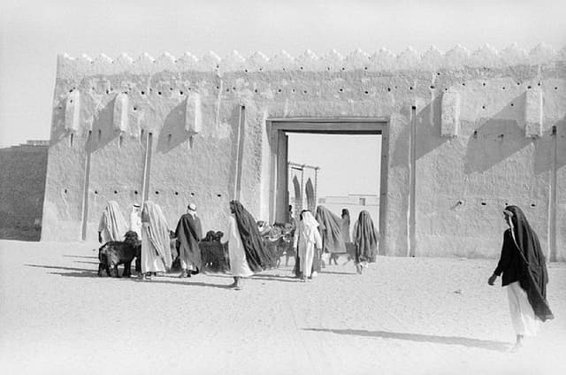 History Tour of Stories That Shaped Kuwait by Kuwaiti Guide