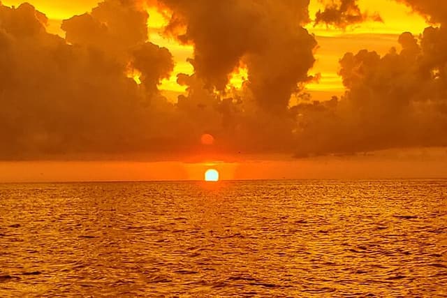 Boat Tour For Sunset Cruise And Sunset Bridge Tour near St Pete