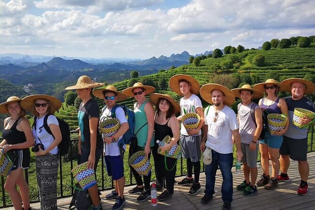 Half-day Tour: Largest Tea Plantation & Amazing Xianggong Hill