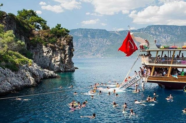 Turtle Beach Boat Tour & Mud Bath & Thermal Pool in Marmaris