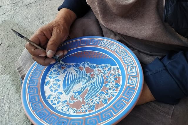 Private Art Pottery Tour: Tlaquepaque, Tonalá, and Clay Workshop