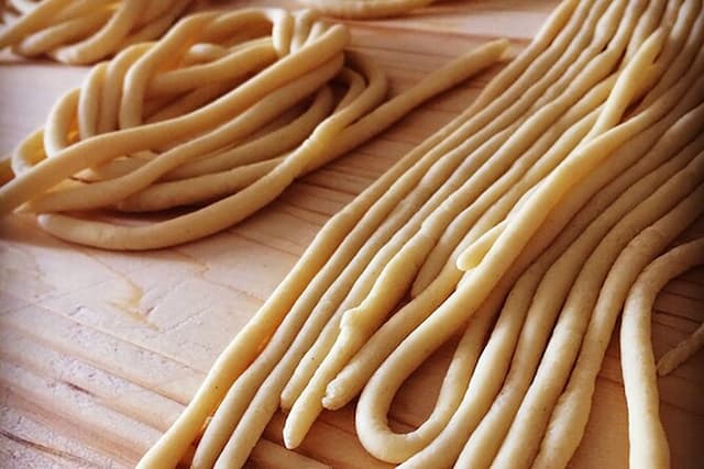 Fresh pasta with a view near Asti – Langhe, Roero, Monferrato