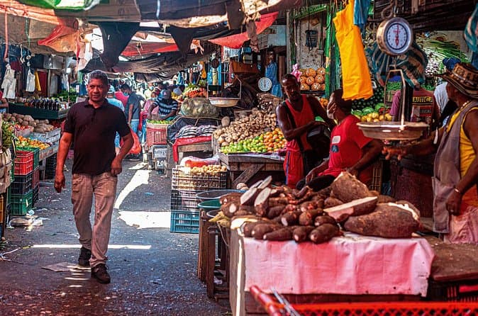 Explore Authentic Bazurto Market Experiences