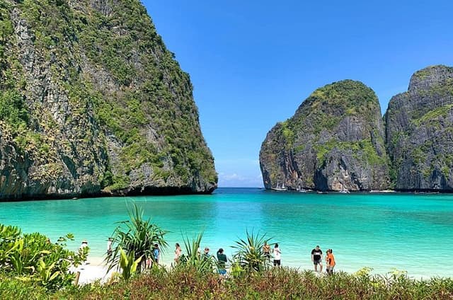 Phi Phi Island Day Trip (Maya Bay-Monkey Beach-Khai Island)