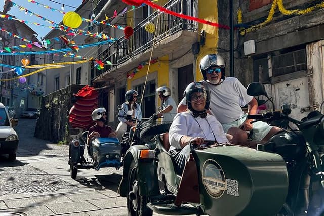 Highlights of Porto on a glamorous sidecar - Half Day