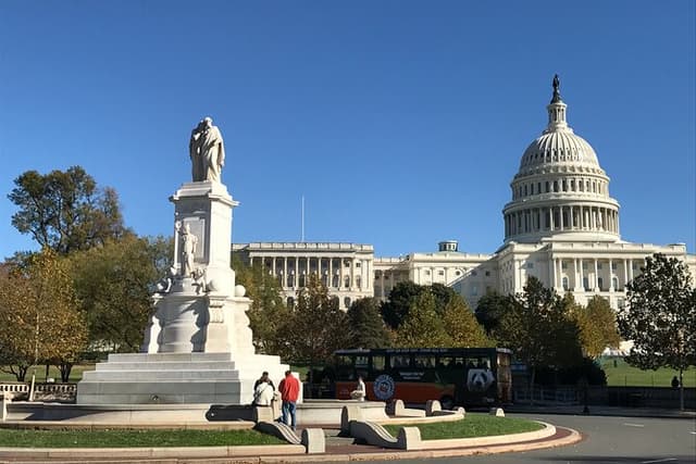 Half-Day Private Guided Bike Tour in Washington