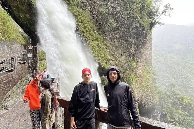 Bathrooms Full Day Tour : Waterfalls Route & Tree House in Ecuador