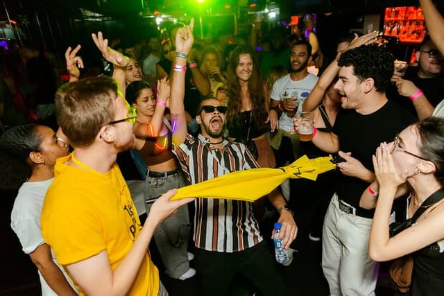 Lisbon Pub Crawl with Open Bar, Shots & VIP Club Entry
