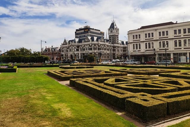 City Highlights, Larnach Castle Gardens Tour