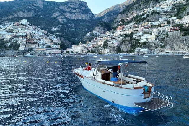 1.5-Hour Amalfi Sunset Cruise – Private Tour with Prosecco