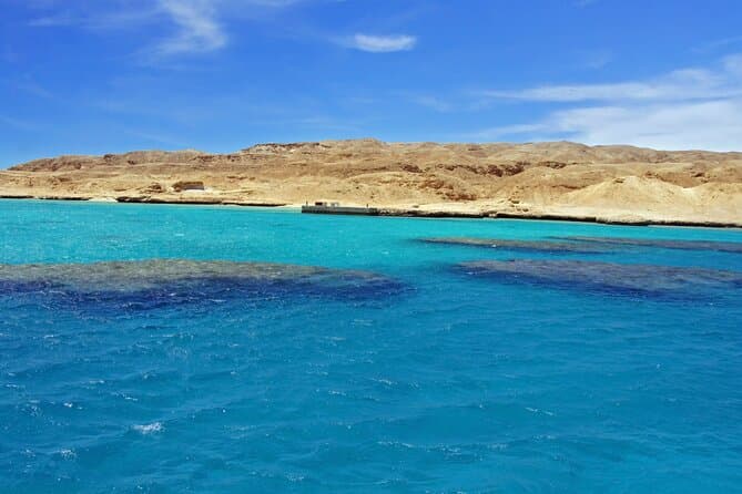 Luxury Private Car Service: Aswan to Hurghada