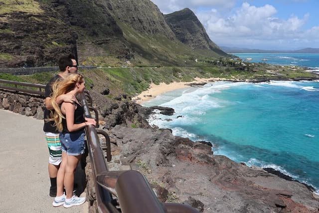 Oahu's Stunning Views: Half-Day Scenic Tour with 7 Lookouts