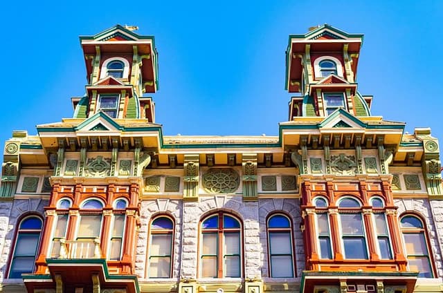San Diego Gaslamp Quarter Small Group Walking Tour