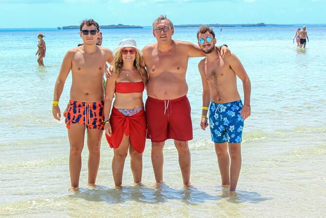 Luxury NAKUPENDA SANDBANK and SPICE FARM TOUR ( Lunch included )