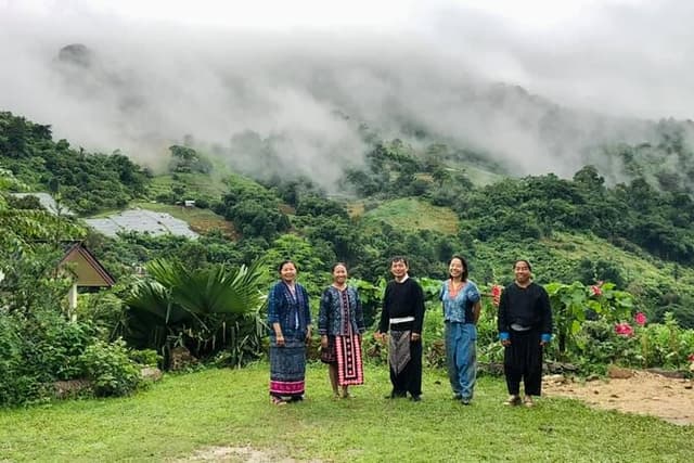 Half day Long Neck hill tribe & Hmong hill tribe village(Private)