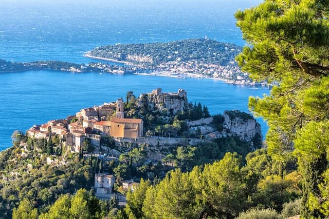 Full day Guided Tour: Monaco-Monte Carlo-Èze from Nice or Cannes