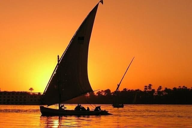Private Tour in Aswan : Felucca and Nubian village