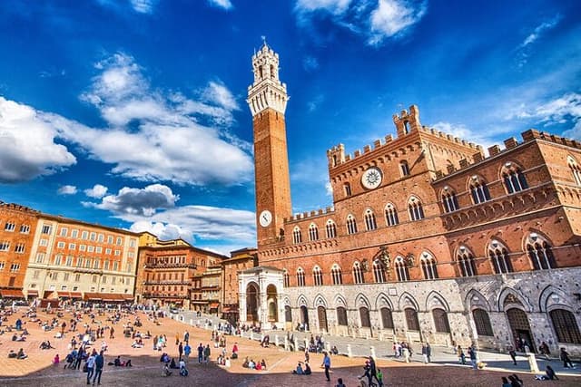 Private Tour to Siena and San Gimignano from Rome