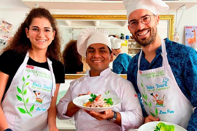 Cooking Class + Market Tour + City Walking Tour (Full Day).