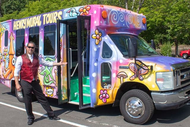 Henry Art Tours-Come See the Fun Side of Seattle Art/Pubs/History