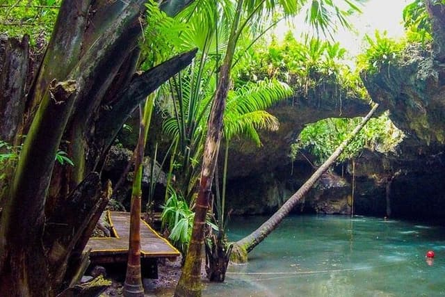 Jade Caverns Private Jeep Tour with Lunch and Snorkeling