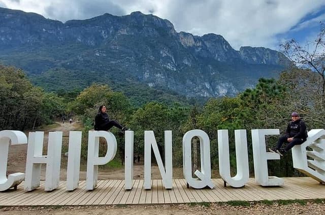 Best tour to "Parque Chipinque" + Guide + transportation + tickets