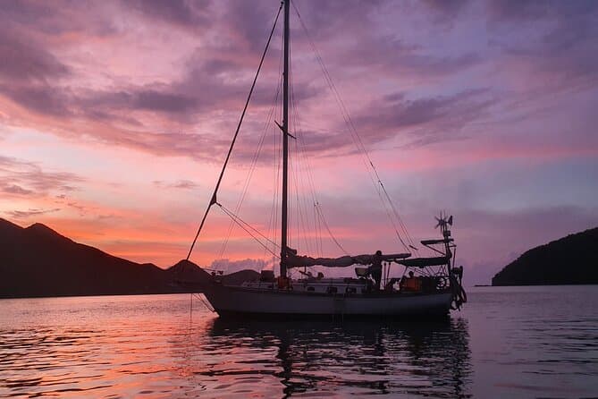 Unforgettable Sunset Sailing Adventures in Santa Marta Bay