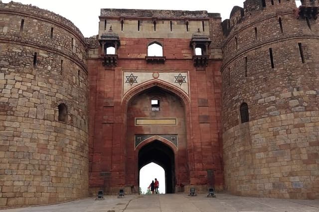 2-Hour Private Walking Tour in Purana Qila