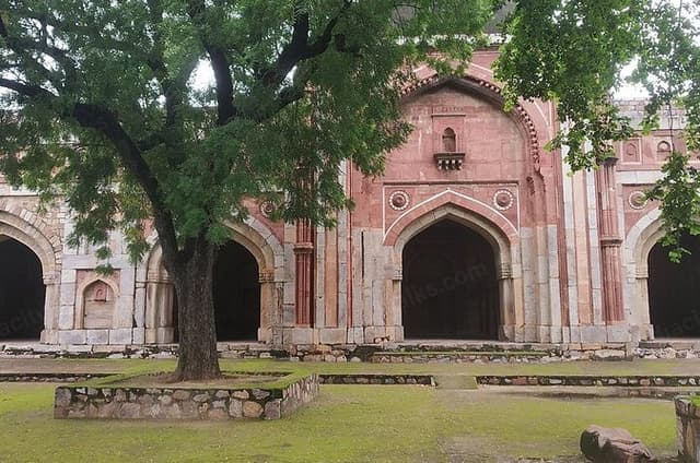 Mehrauli and Qutub Minar