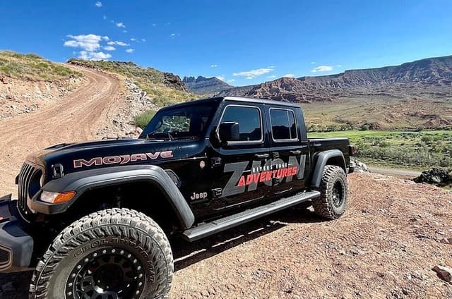 Zion Jeep Tour with Exclusive Access to Zion Cliffside Point